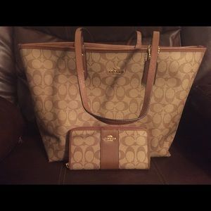 Reversible Coach purse with matching Wallet